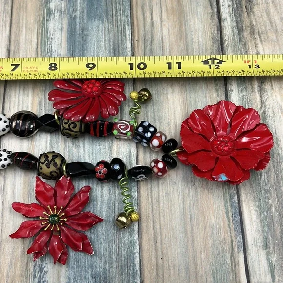 ⭐️Adorned Crown Artisan Assemblage jingle bell poinsettia Christmas necklace - Picture 9 of 11